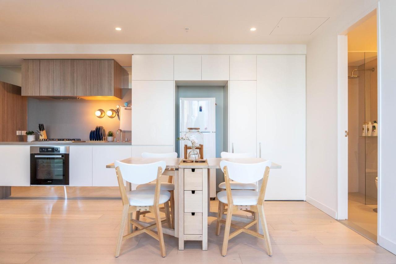 Cozy & Spacious 2B2B Apt In Cbd Ville de Ville de Melbourne Extérieur photo